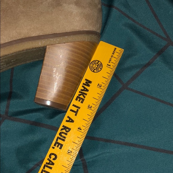 EUC American Eagle Outfitters Ankle Boots - Picture 8 of 8